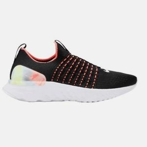 Women’s Nike react phantom run flyknit black mango tie die white. Size 9.